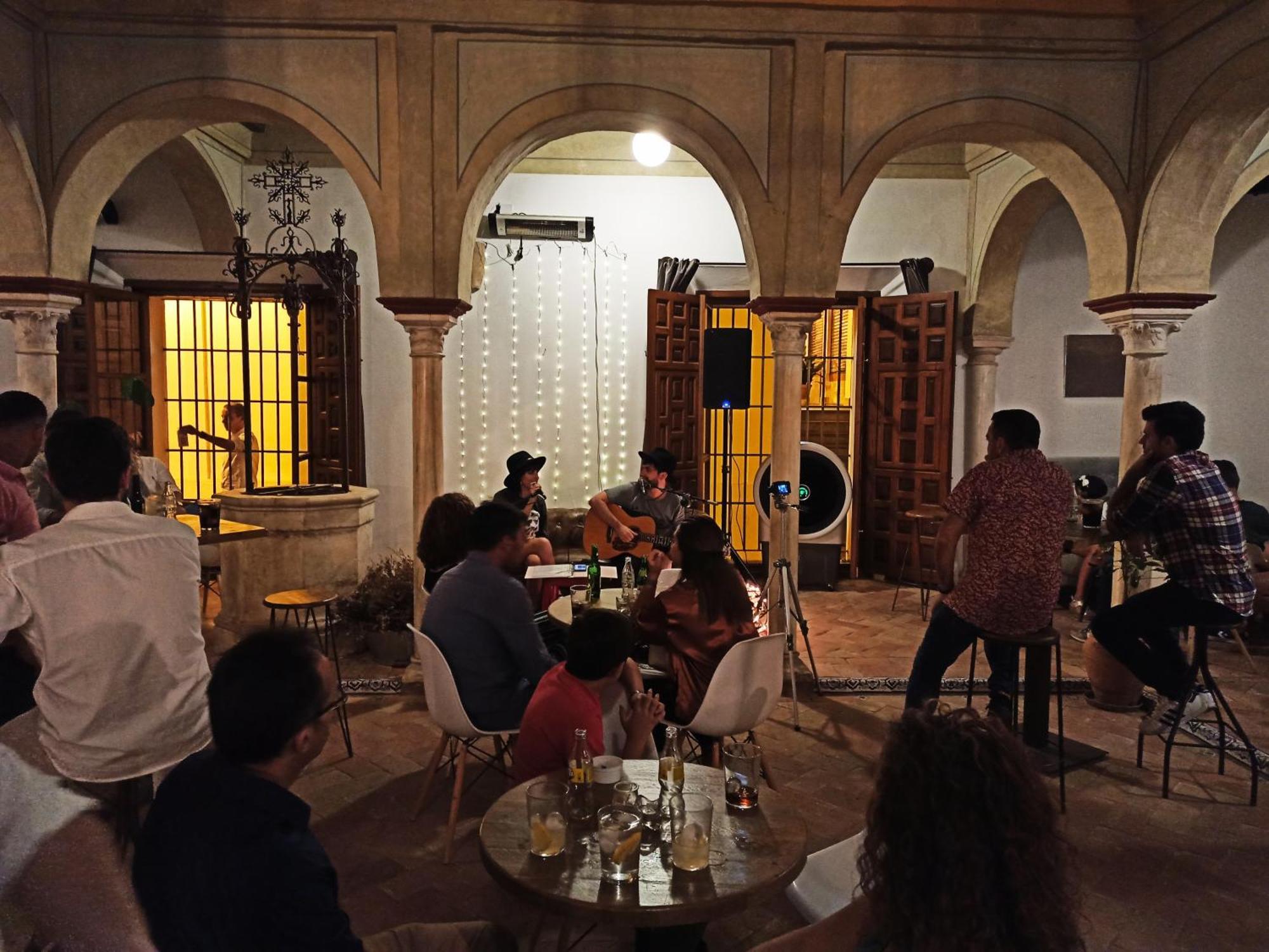 Hostal Cafe Frenteabastos Carmona  Exteriér fotografie