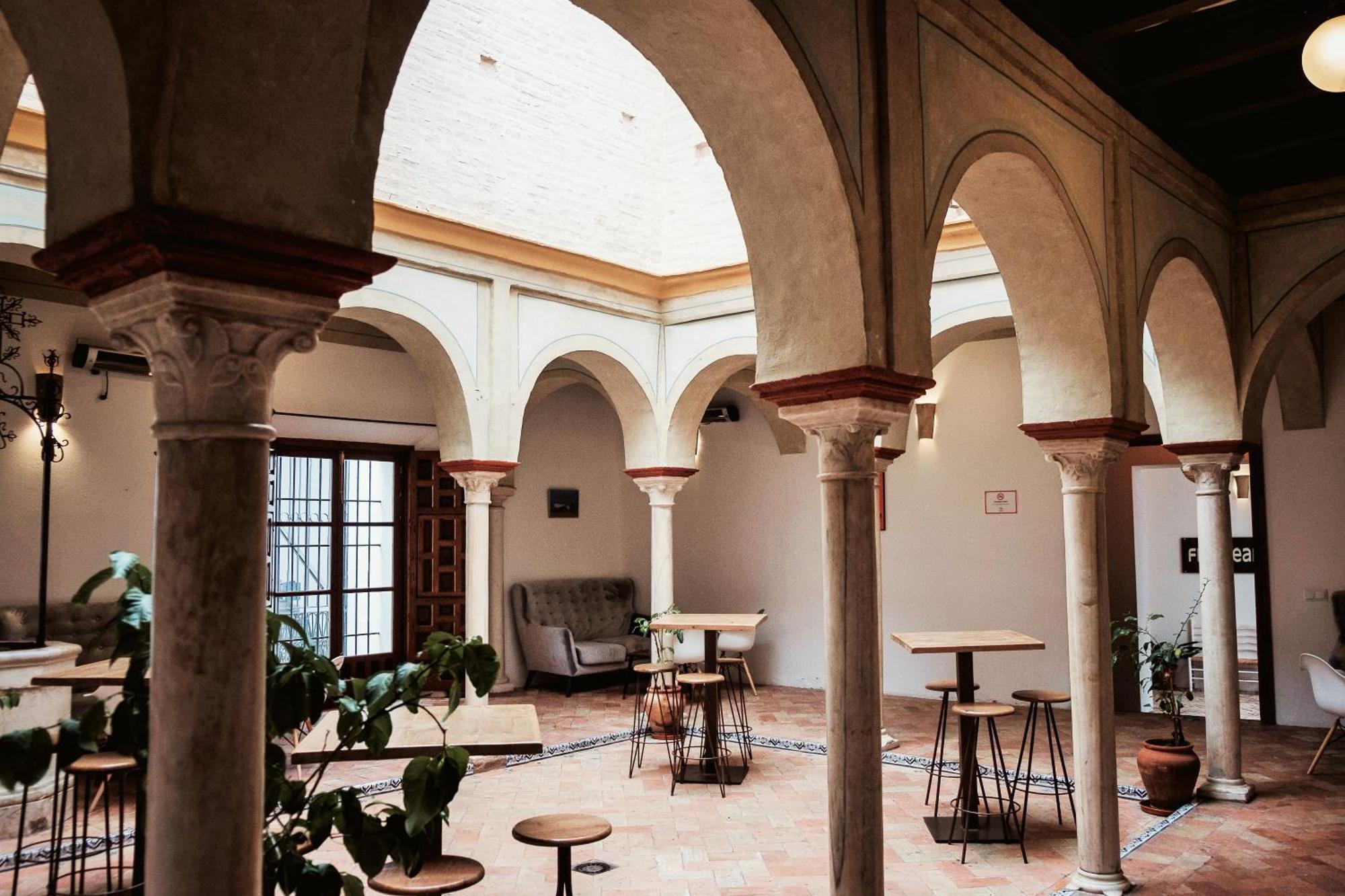 Hostal Cafe Frenteabastos Carmona  Exteriér fotografie