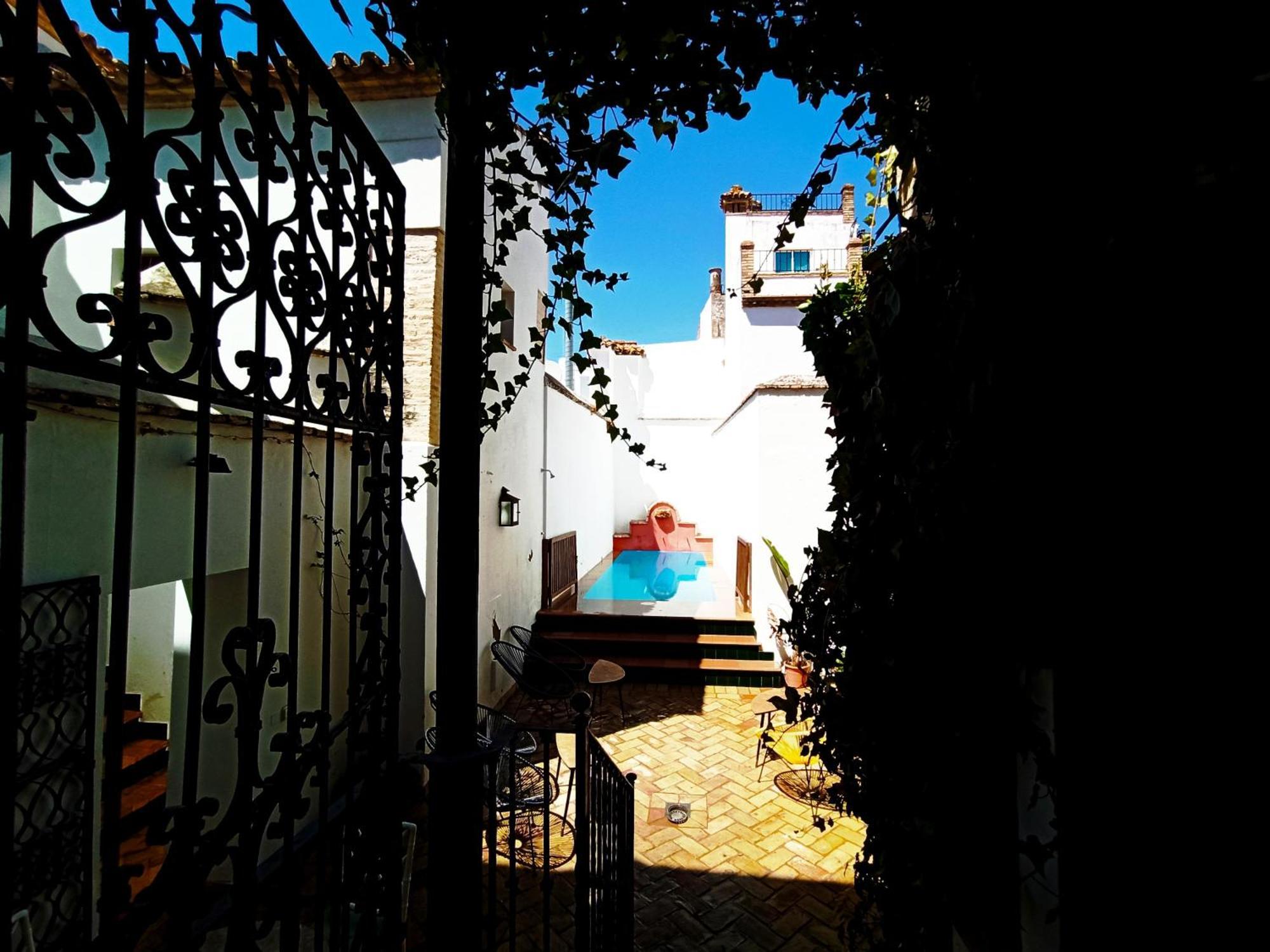 Hostal Cafe Frenteabastos Carmona  Exteriér fotografie