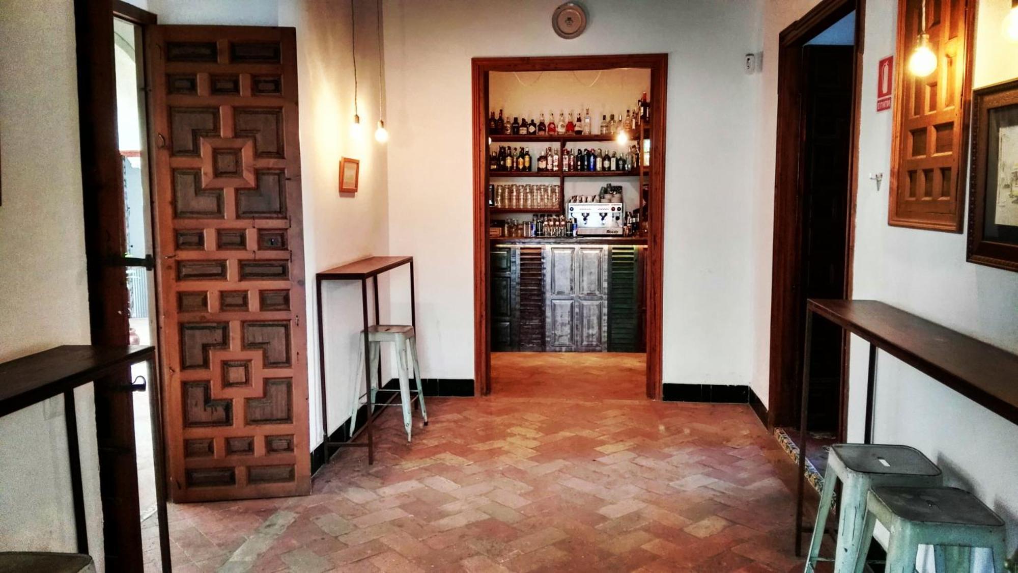 Hostal Cafe Frenteabastos Carmona  Exteriér fotografie