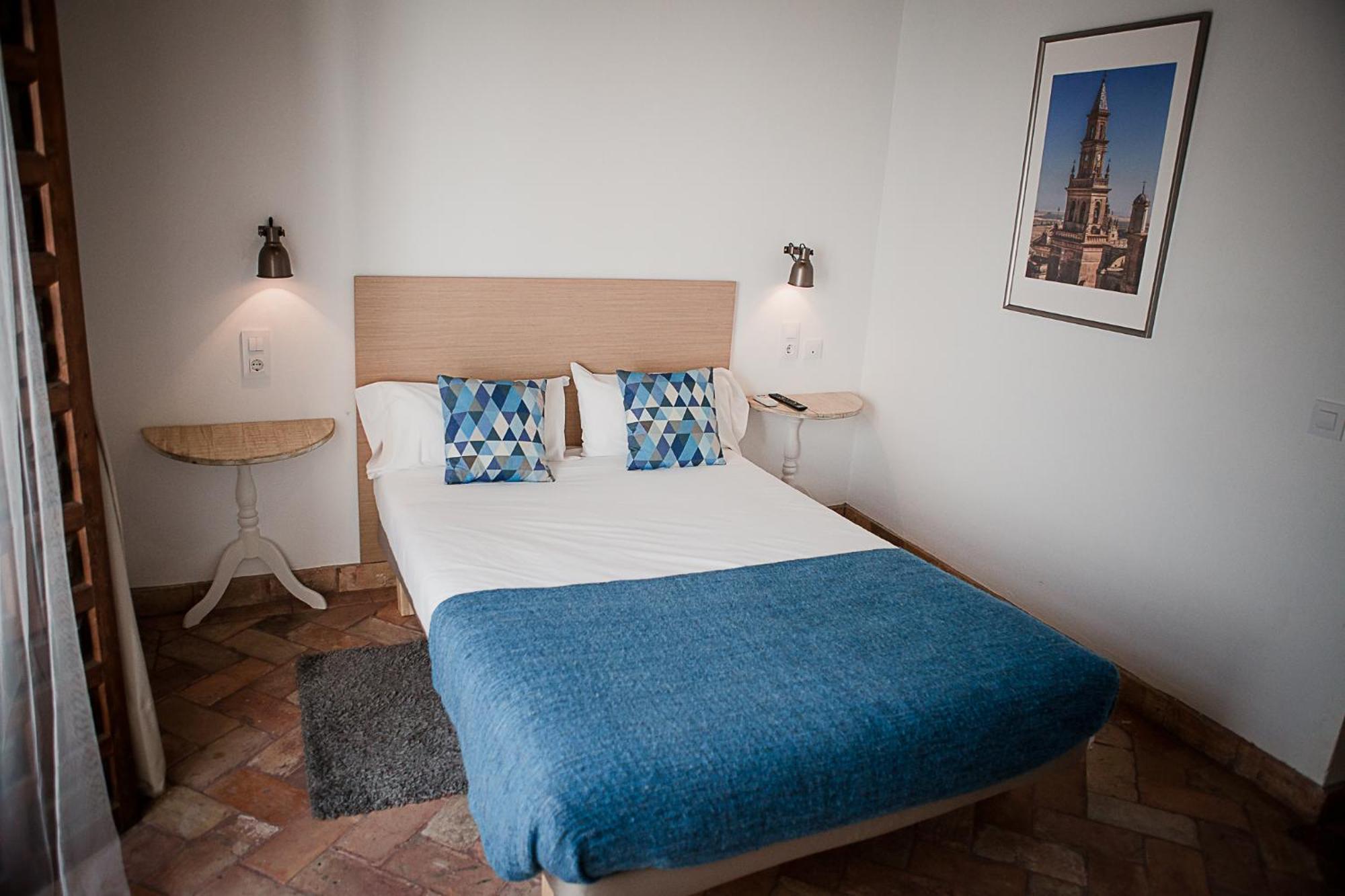 Hostal Cafe Frenteabastos Carmona  Exteriér fotografie
