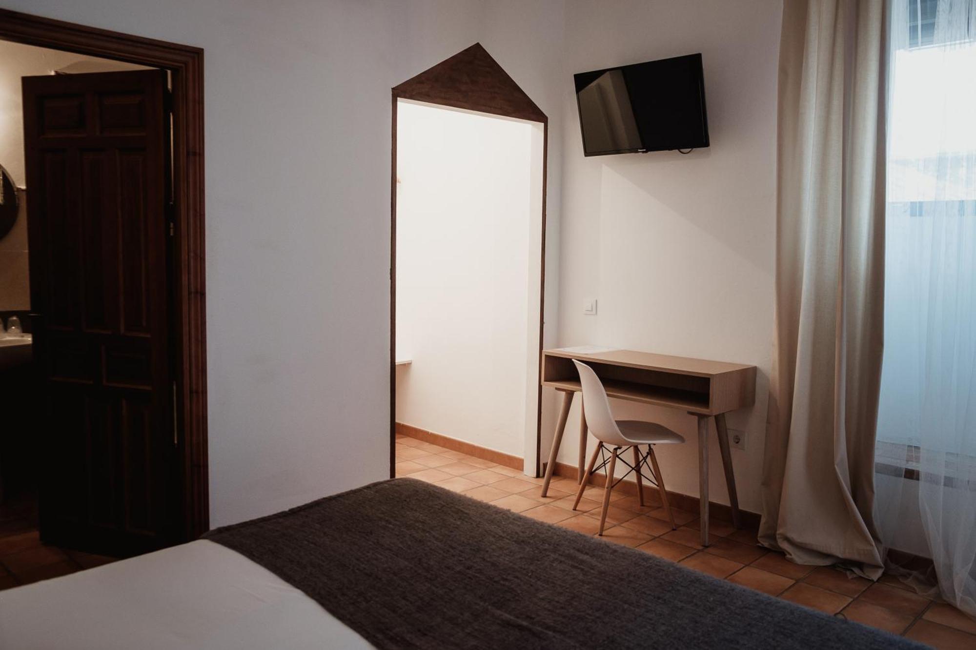 Hostal Cafe Frenteabastos Carmona  Exteriér fotografie