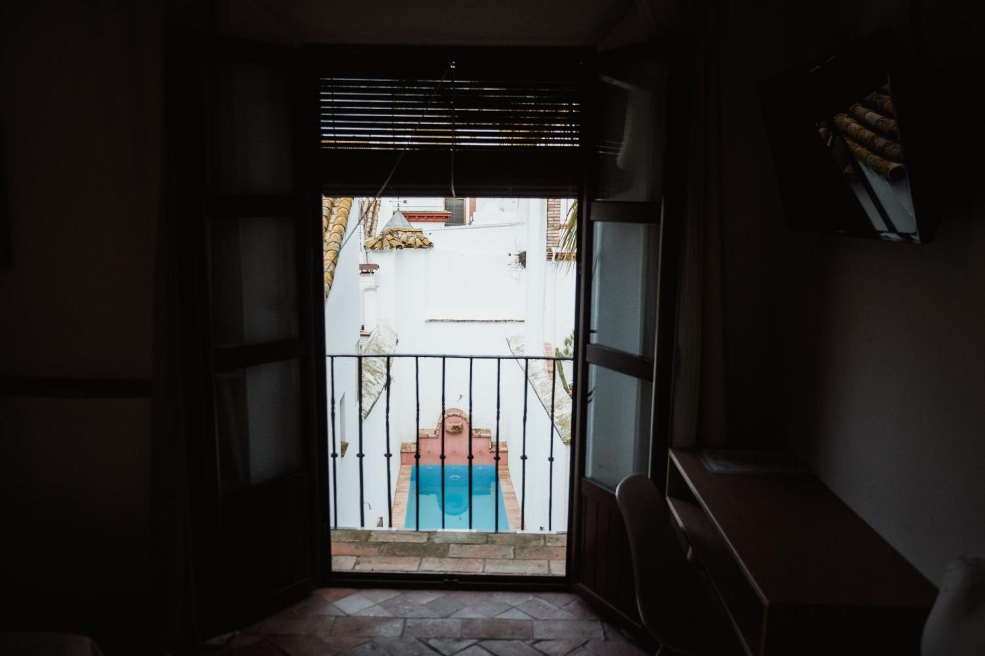 Hostal Cafe Frenteabastos Carmona  Exteriér fotografie